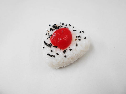 Onigiri (Rice Ball) (medium) with Umeboshi (Pickled Plum) Magnet