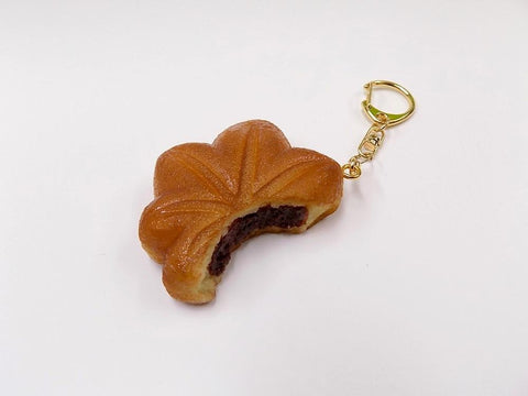 Broken Momiji Manju (Maple Leaf-Shaped Steamed Bun) Keychain