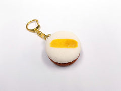 Macaron (brown coconut) Keychain