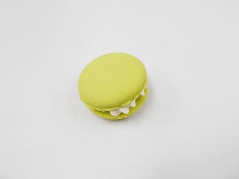 Macaron (green) Magnet