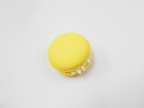 Macaron (yellow) Magnet