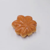 Momiji Manju (Maple Leaf-Shaped Steamed Bun) Magnet - Fake Food Japan