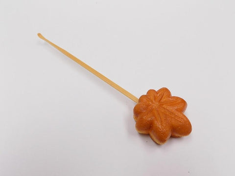 Momiji Manju (Maple Leaf-Shaped Steamed Bun) (small) Ear Pick