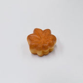 Momiji Manju (Maple Leaf-Shaped Steamed Bun) (small) Magnet - Fake Food Japan