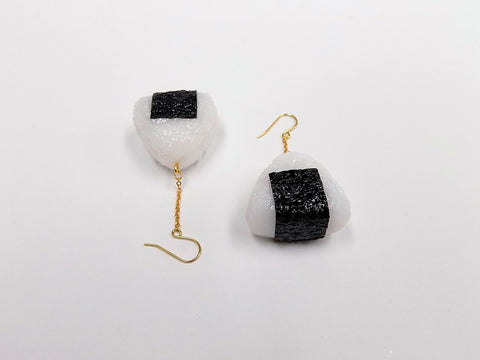 Onigiri (Rice Ball) (small) Pierced Earrings